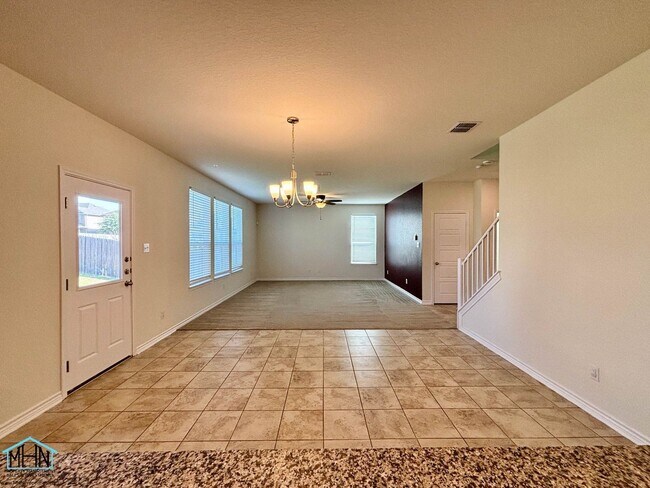 Building Photo - Gorgeous 4 bedroom, 3.5 bath home, minutes...