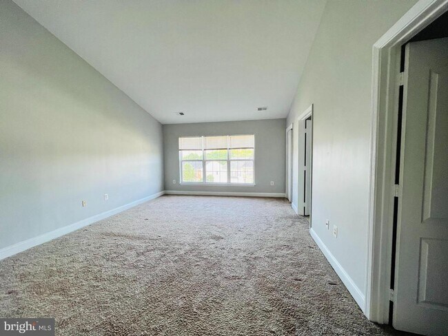 Building Photo - 16811 Sweeney Ln