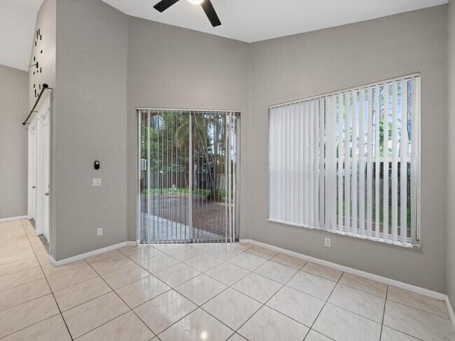 Building Photo - 4059 SW Kamsler St
