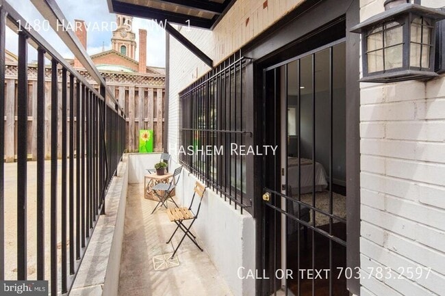 Building Photo - 1480 Harvard St NW