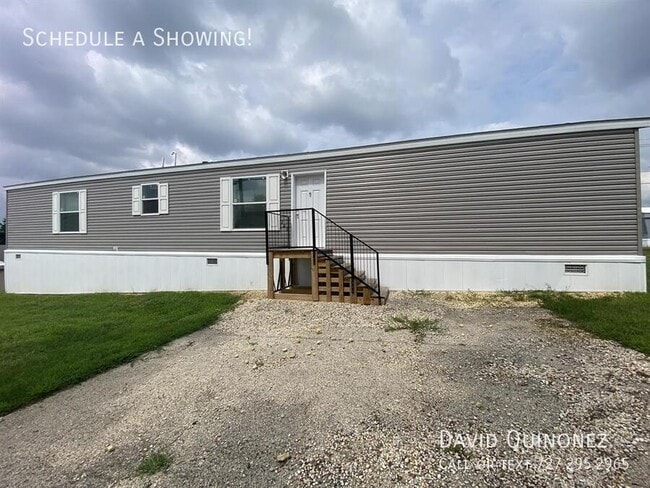 Building Photo - 204 Monterey Dr