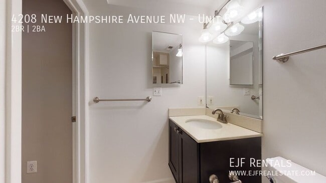 Building Photo - 4208 New Hampshire Ave NW