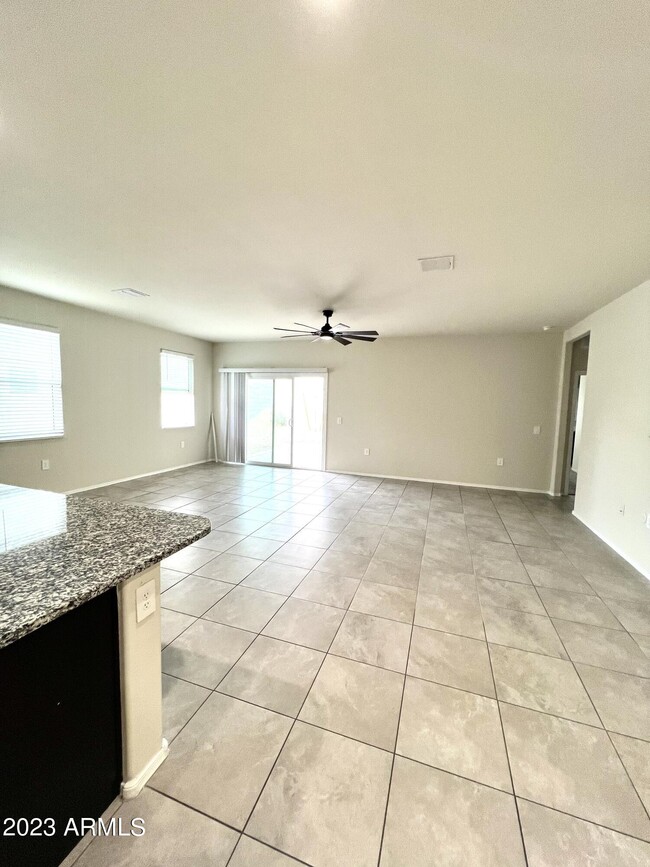 Building Photo - 24368 W Albeniz Pl