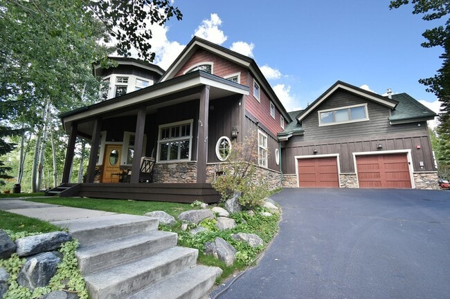Primary Photo - 13 Mallard Ln