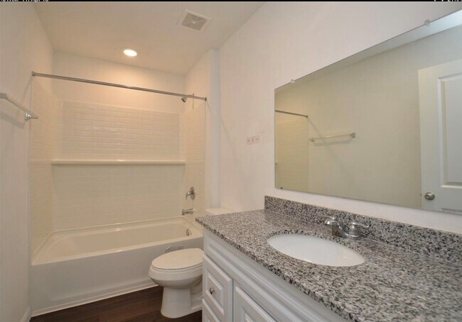 Building Photo - 16439 Big Hickory Dr