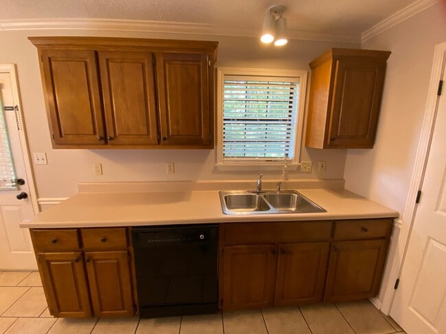 Building Photo - 2BD / 2.5BA FOR RENT
