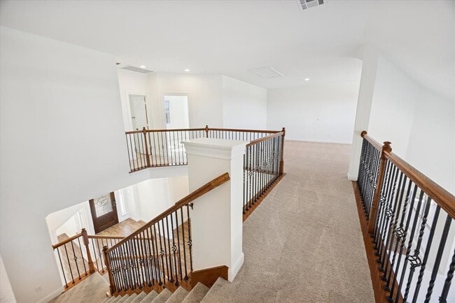 Building Photo - 100 Cross Trail