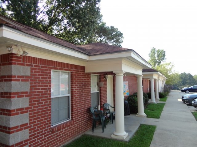 Building Photo - 170 Timberlawn Rd