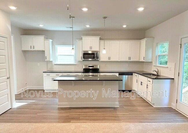 Building Photo - 200 Laney Dr