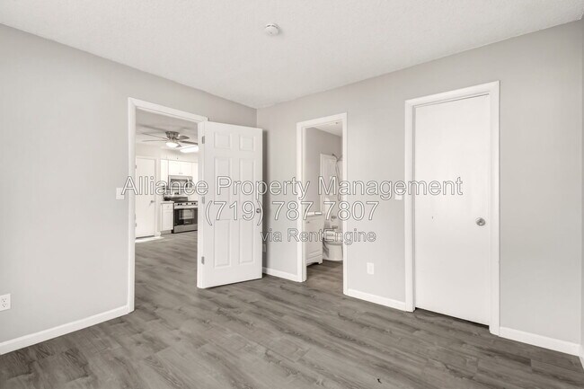 Building Photo - 2460 E Willamette Ave