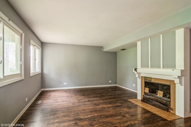 Building Photo - 101 Springhill Dr