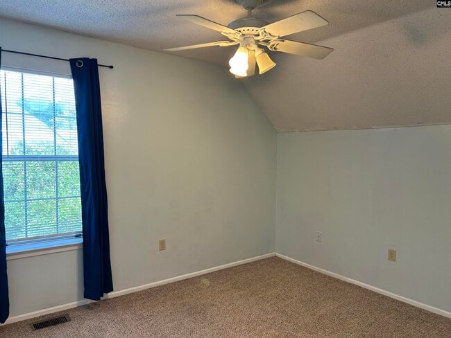 Building Photo - 911 Hulon Ln