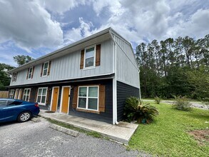 Building Photo - 707 Rainer Rd