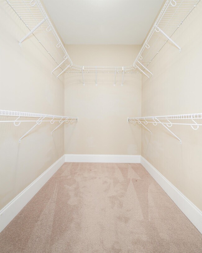 Building Photo - 6947 Cortona Hills Way