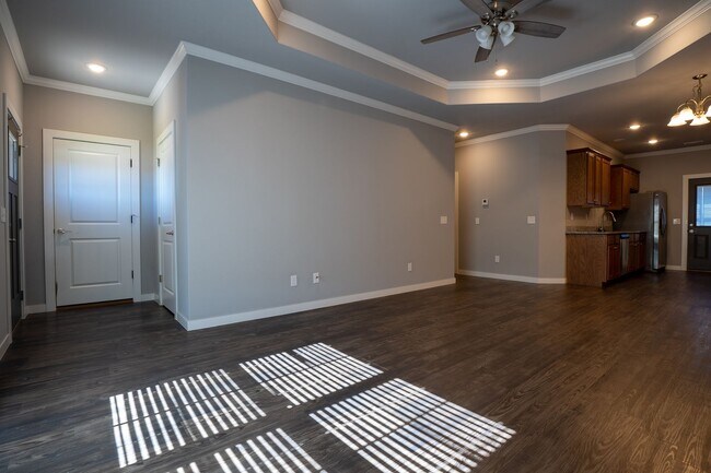 Building Photo - 3-bedroom, 2-bathroom home located in the beautiful Pea Ridge, AR