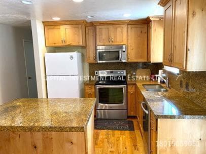 Building Photo - 5495 Lewis Clark Dr