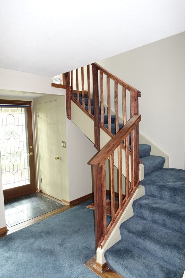 Building Photo - Private Patio Oasis