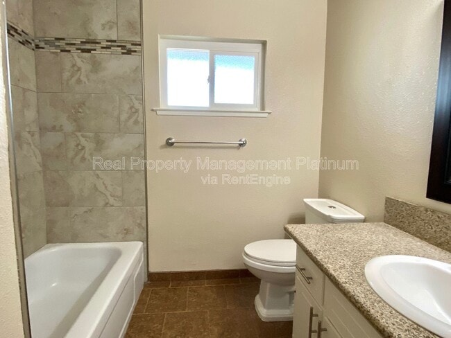 Building Photo - 20 W Gettysburg Ave