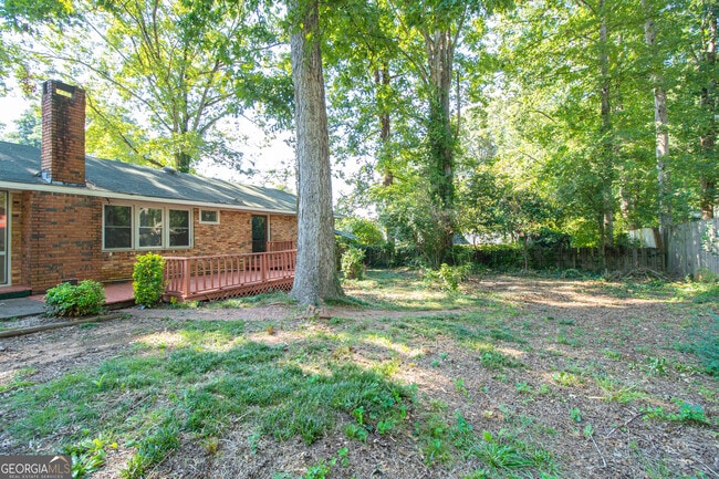 Building Photo - 1005 College Station Rd