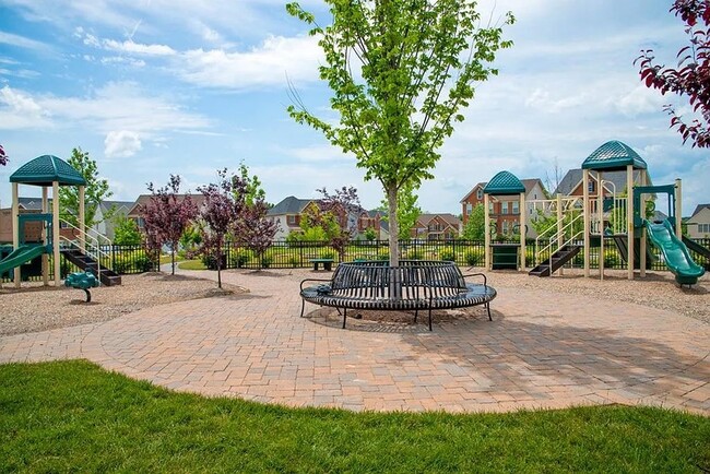 Building Photo - 23540 Hopewell Manor Terrace