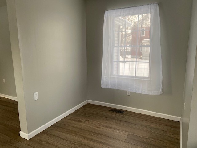 Building Photo - 2417 Fairmount Pkwy