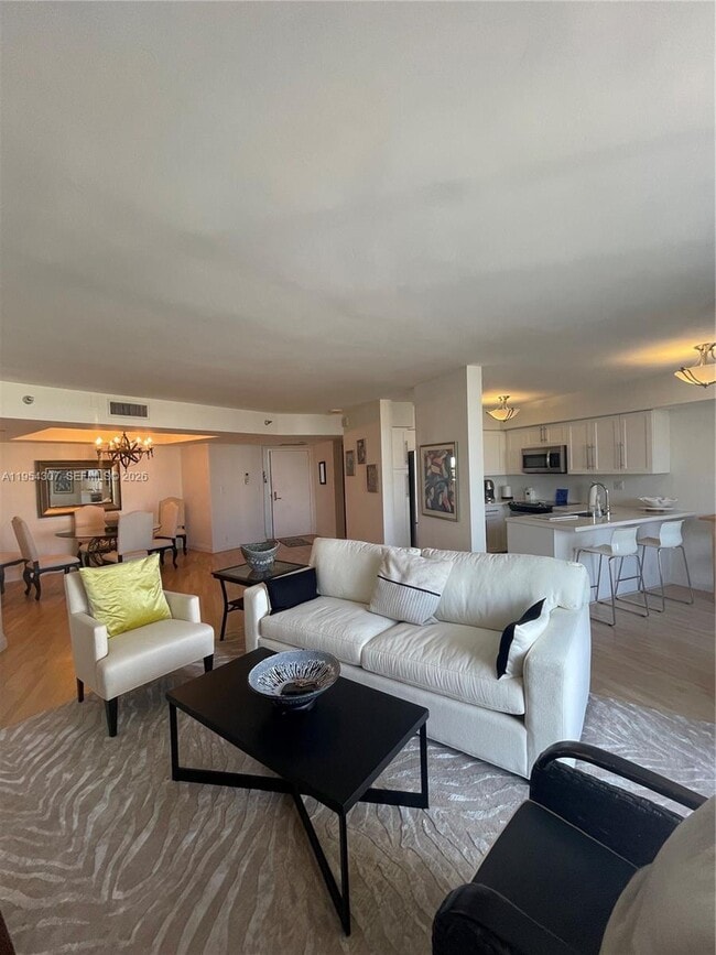 Building Photo - 19101 NE 36th Pl