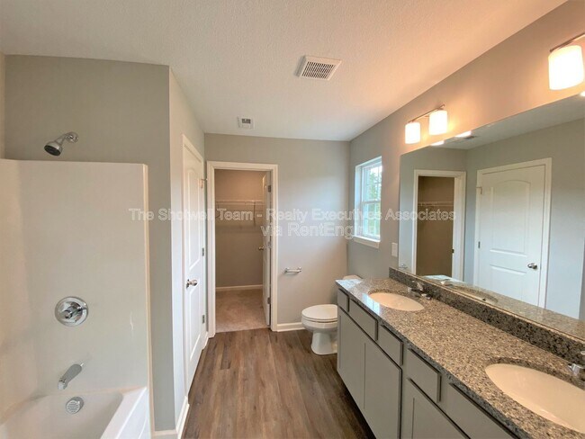 Building Photo - 7852 Beeler Farms Ln