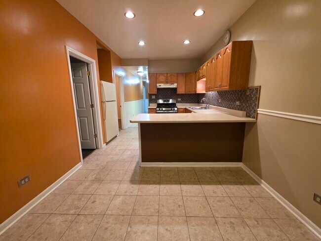 Building Photo - 6739 S Merrill Ave