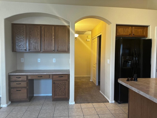 Building Photo - 1672 W Paisley Dr