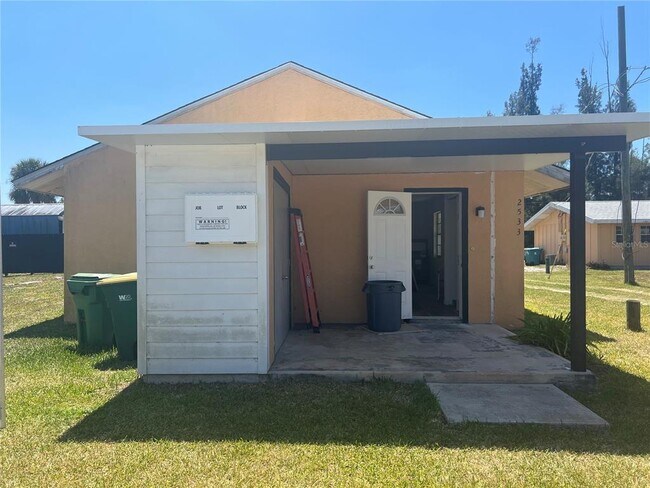 Primary Photo - 2533 Myrtle Ave