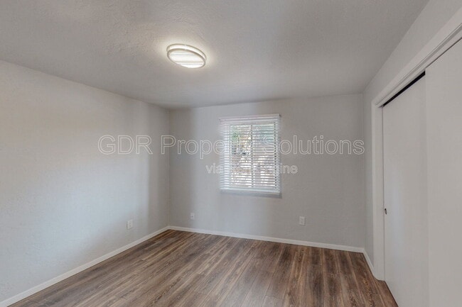 Building Photo - 1717 Griegos Rd NW