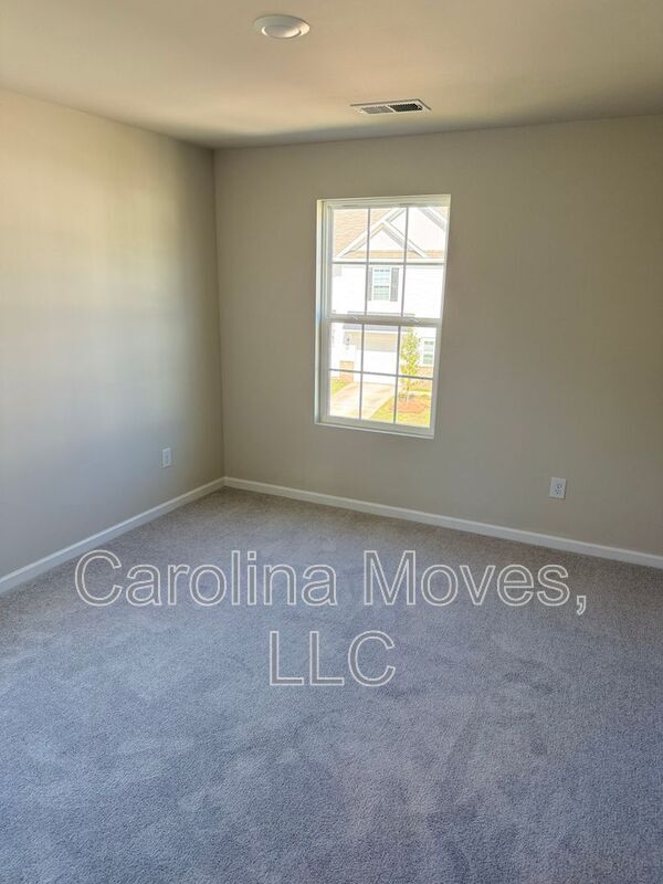 Building Photo - 15 Twiggs Ln