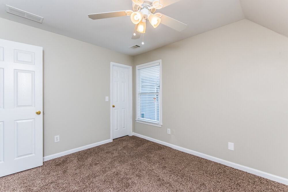 Building Photo - 411 Azalea Cove