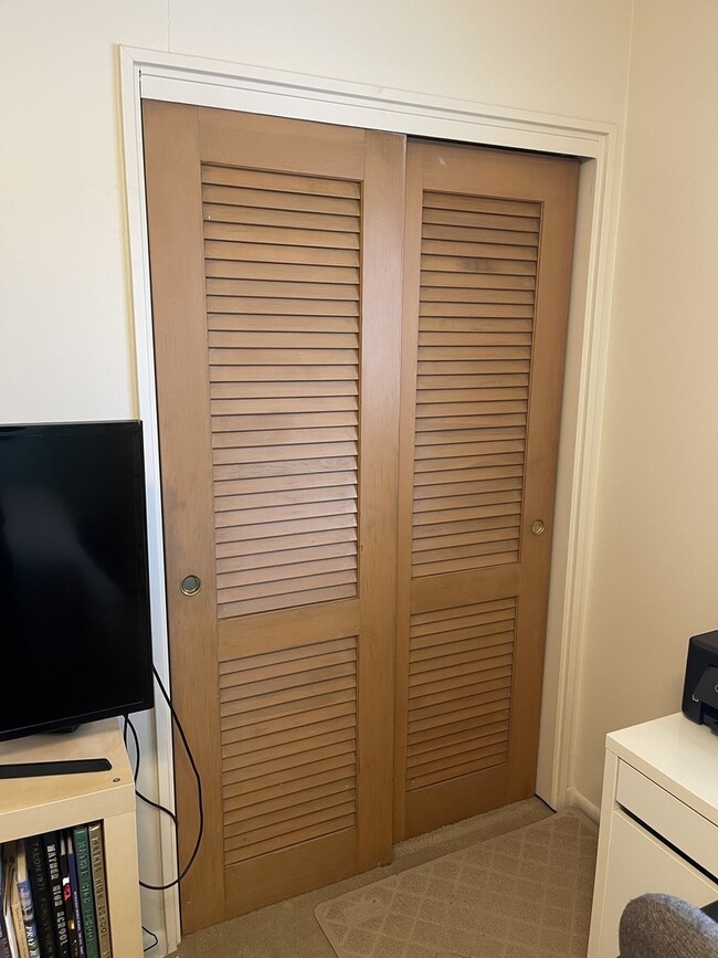 Building Photo - 8326 Christiana Ave