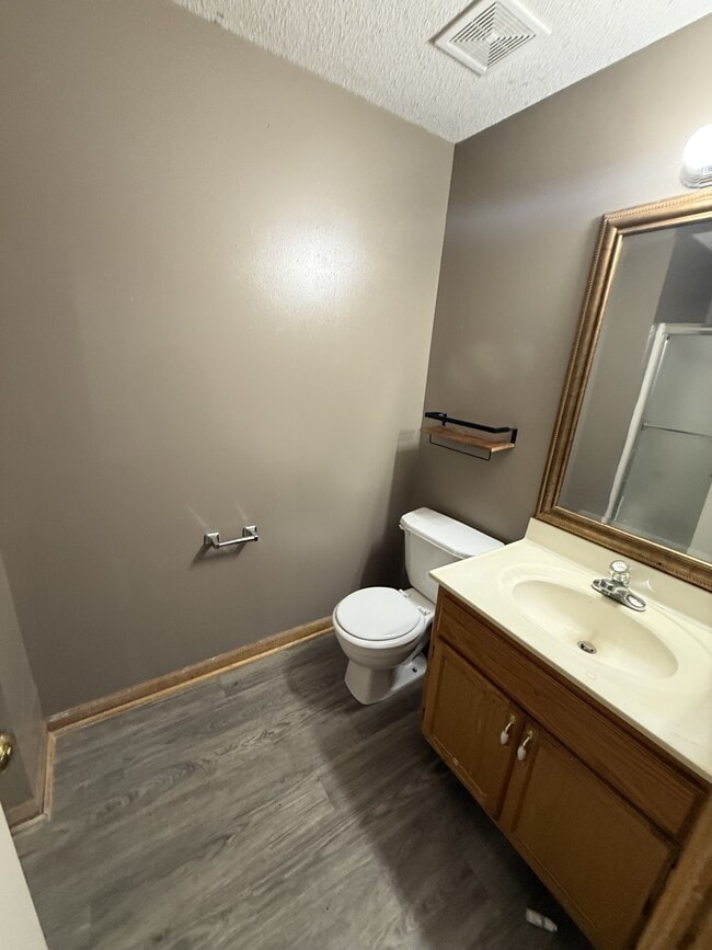 Building Photo - 822 SW Montana Ridge Dr