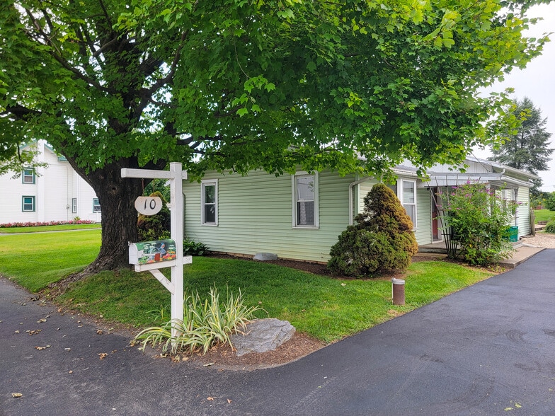 Primary Photo - 10 N Farmersville Rd