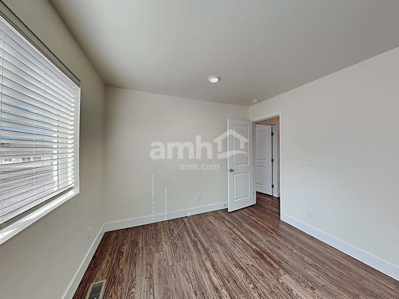 Building Photo - 19314 16th Ave Ct E