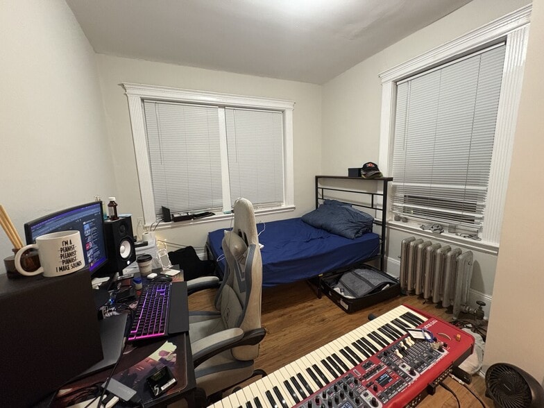 Building Photo - 38 Hemenway St