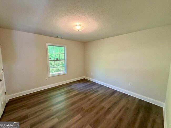 Building Photo - 344 McKibben Dr