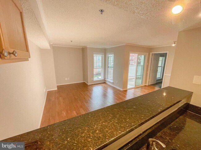 Building Photo - 1524 Lincoln Way