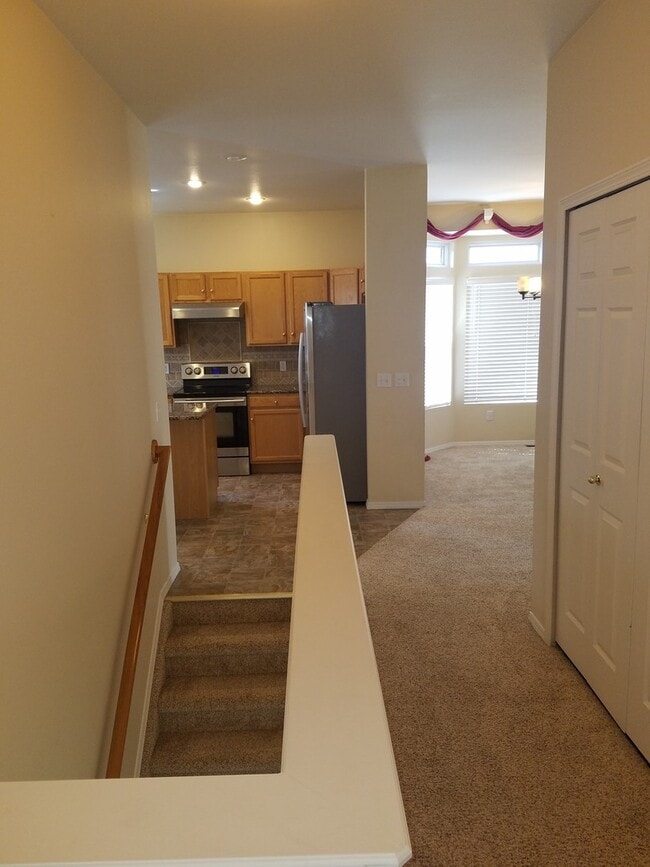 Building Photo - Fantastic home in Charleston Place, 4-bedroom, 3 bath, 2 car!