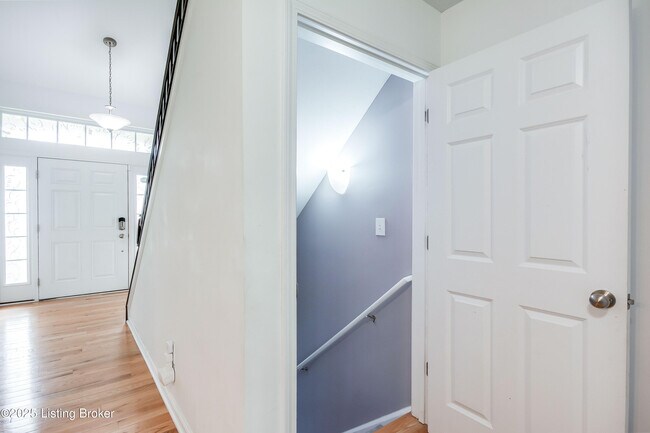 Building Photo - 1041 Autumn Crest Ln
