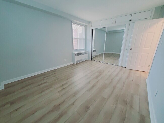 Building Photo - 91 Strawberry Hill Ave