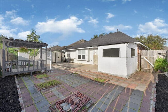 Building Photo - 10823 Coral Garden Ln
