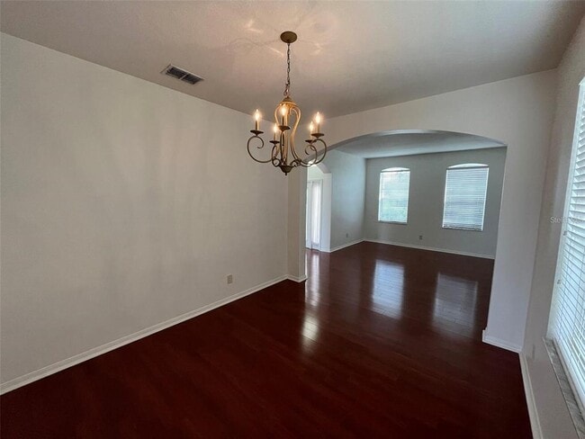 Building Photo - 10757 Pictorial Park Dr