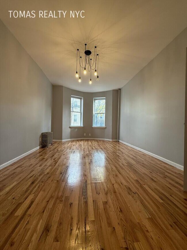 Building Photo - 1235 Union Ave