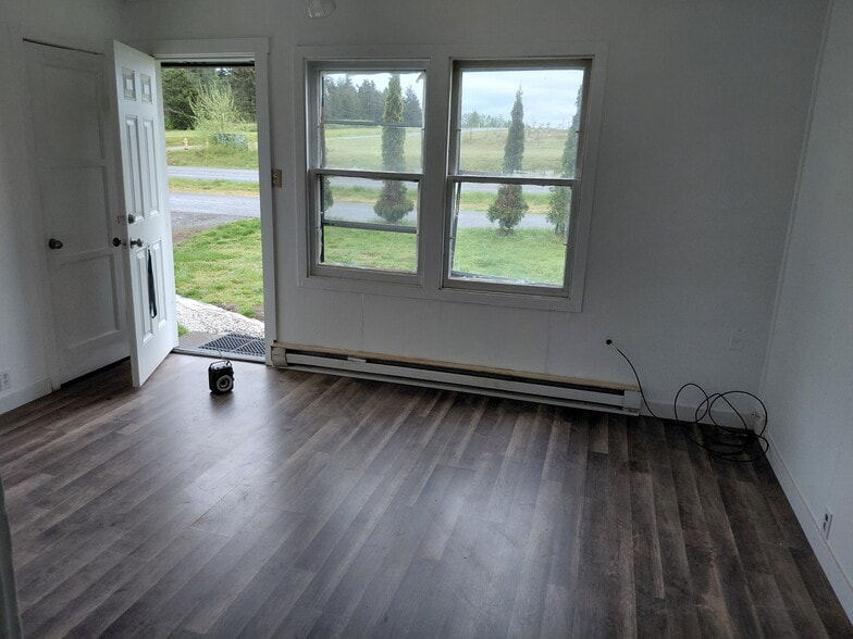 Building Photo - 222 Trisha Ln