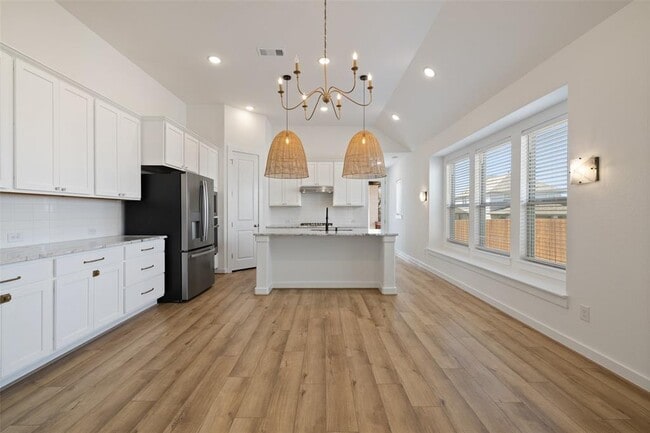 Building Photo - 22609 Bristlegrass Ln
