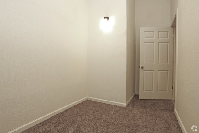 Building Photo - Andover Park Apartments