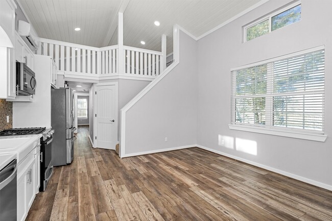 Building Photo - 12922 Longstreet Rd